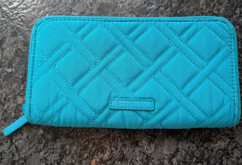 Vera Bradley RFID Georgia Wallet in "Turquoise Sea" NEW with out Tags